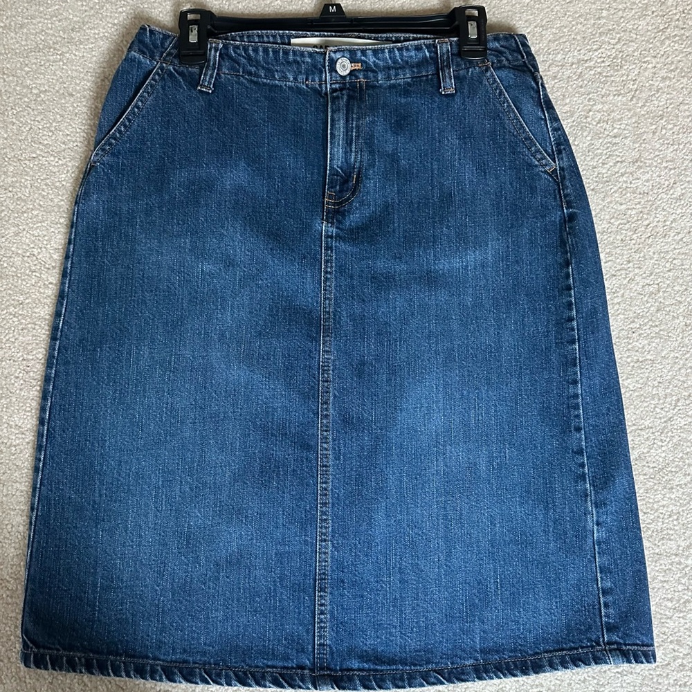Classic GAP Denim Skirt. Excellent Condition